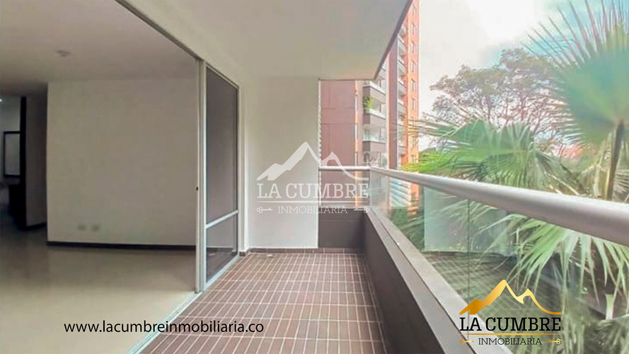 Apartamento de 3 alcobas en arriendo en Los Balsos, Medellín, 116 m² · foto 4 de 8