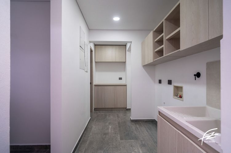 Casa de 5 alcobas en venta en Llano Grande, Rionegro, 430 m² · foto 2 de 24