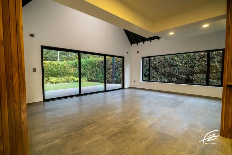 Casa de 5 alcobas en venta en Llano Grande, Rionegro, 430 m² · foto 9 de 24