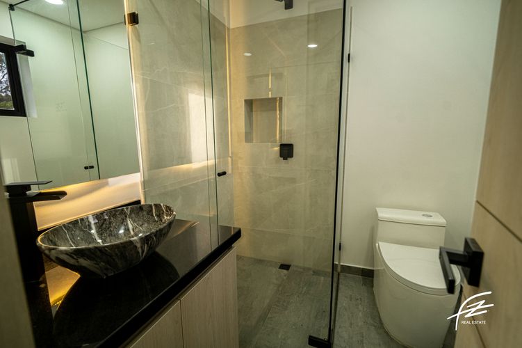 Casa de 5 alcobas en venta en Llano Grande, Rionegro, 430 m² · foto 23 de 24
