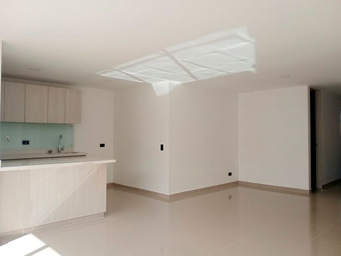 Apartamento de 3 alcobas en arriendo en Laureles, Medellín, 105 m² · foto 3 de 19