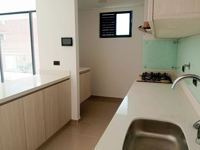 Apartamento de 3 alcobas en arriendo en Laureles, Medellín, 105 m² · foto 7 de 19