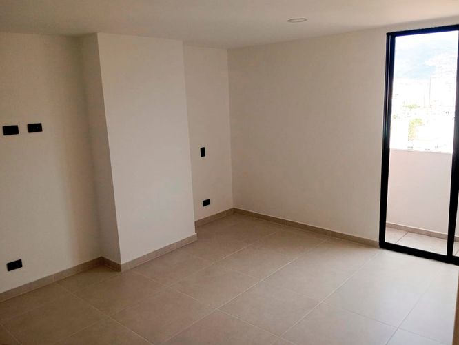 Apartamento de 3 alcobas en arriendo en Laureles, Medellín, 105 m² · foto 15 de 19
