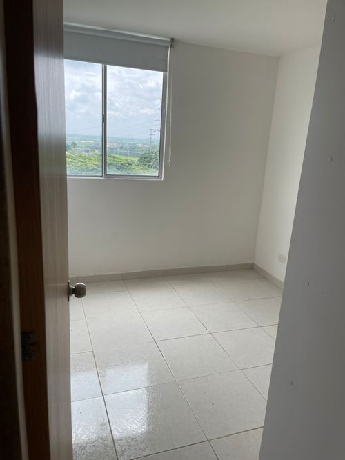 Apartamento en venta en Alameda, Cali · foto 7 de 14