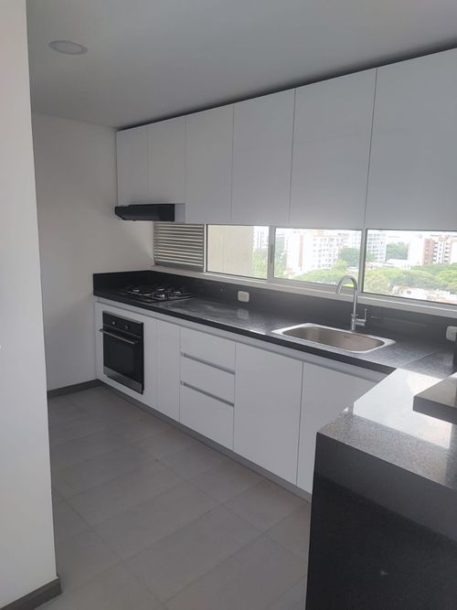 Apartamento de 3 alcobas en venta en Alferez Real, Cali, 108 m² · foto 3 de 24
