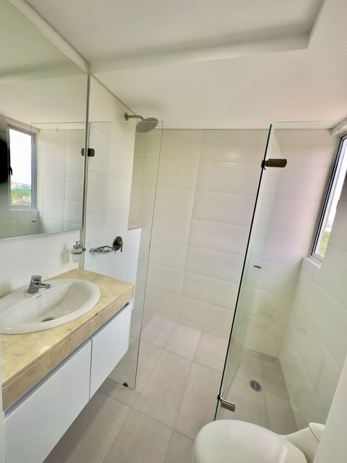 Apartamento de 3 alcobas en venta en Alferez Real, Cali, 108 m² · foto 12 de 24
