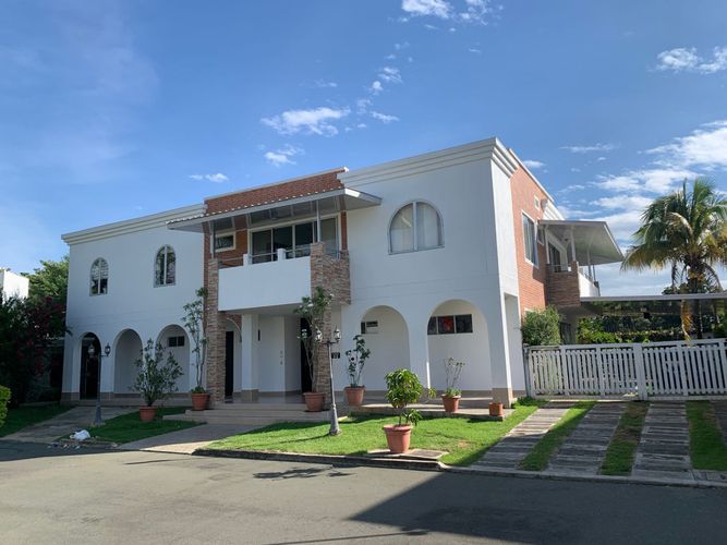 Casa de 7 alcobas en venta en Pance, Cali, 670 m² · foto 1 de 24