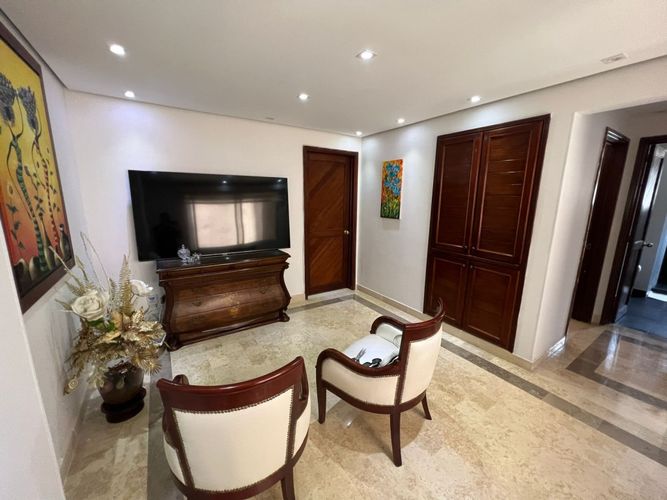 Apartamento de 3 alcobas en venta en Ciudad Jardin, Cali, 156 m² · foto 11 de 24