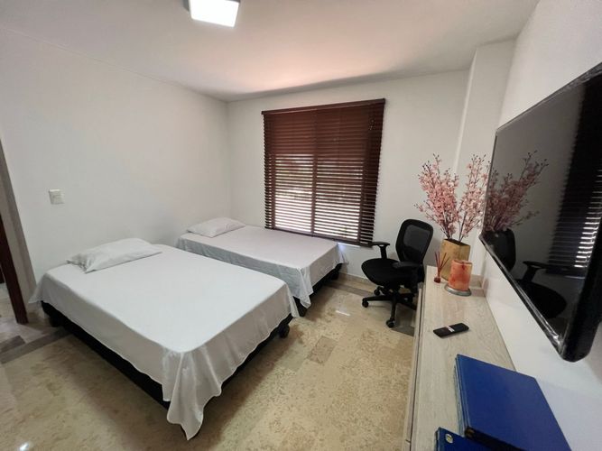 Apartamento de 3 alcobas en venta en Ciudad Jardin, Cali, 156 m² · foto 13 de 24