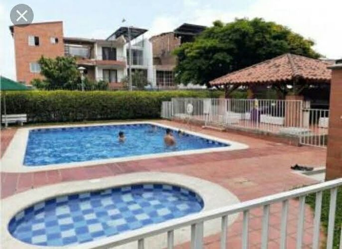 Apartamento en venta en Villa Del Lago, Cali · foto 2 de 17