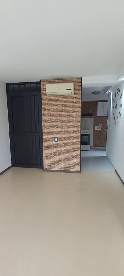 Apartamento en venta en Villa Del Lago, Cali · foto 5 de 17