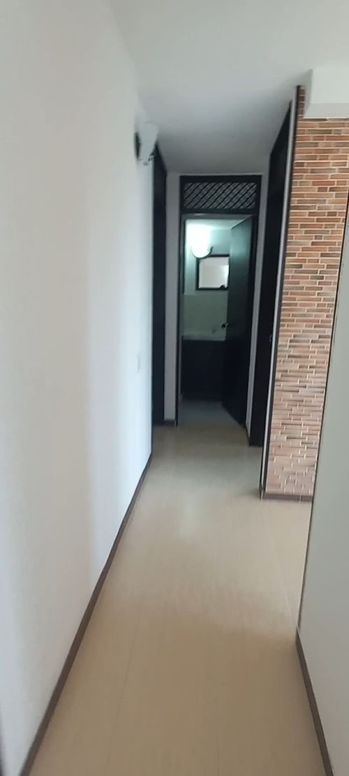 Apartamento en venta en Villa Del Lago, Cali · foto 6 de 17