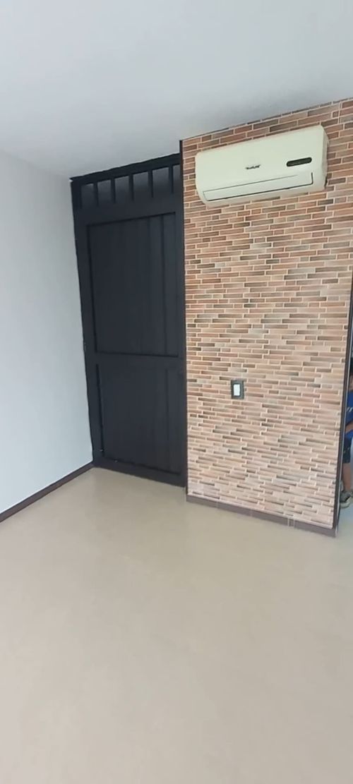 Apartamento en venta en Villa Del Lago, Cali · foto 7 de 17