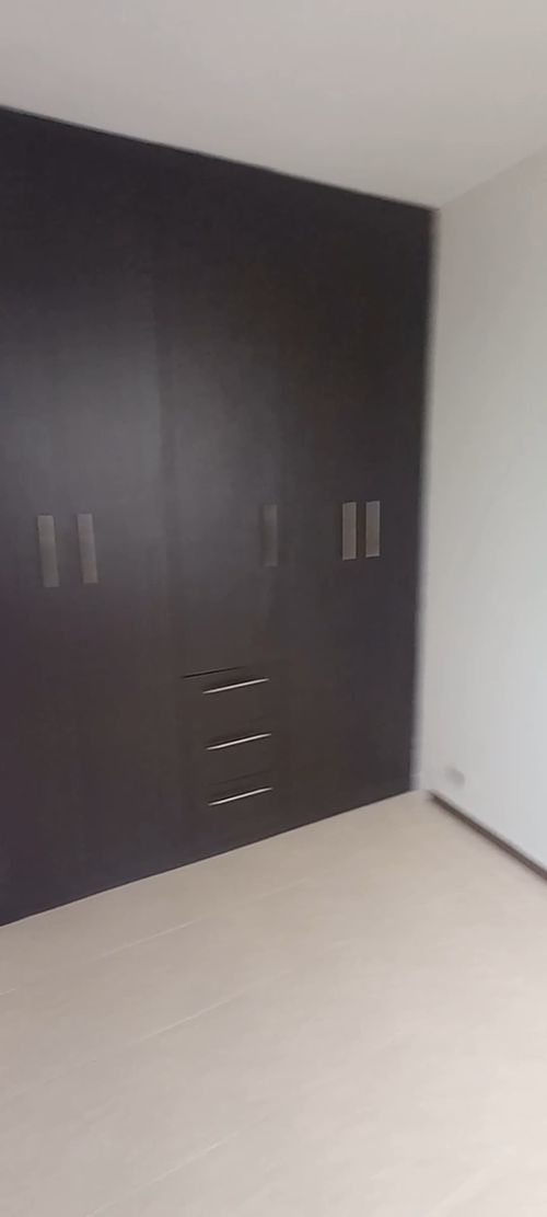 Apartamento en venta en Villa Del Lago, Cali · foto 8 de 17