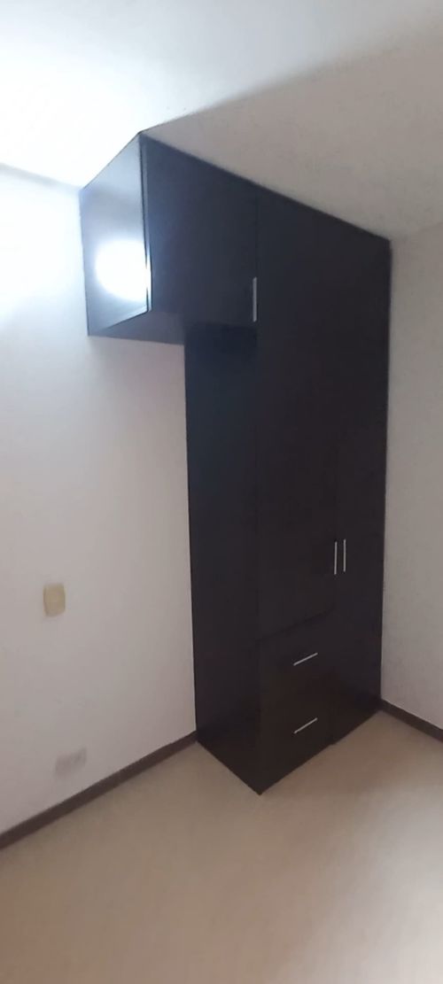 Apartamento en venta en Villa Del Lago, Cali · foto 11 de 17