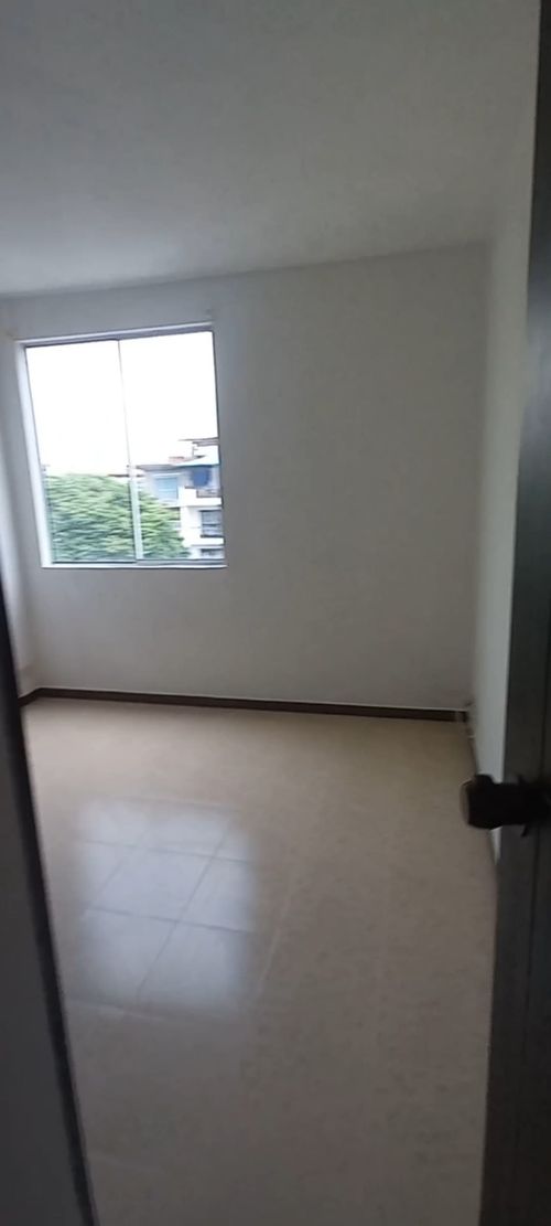 Apartamento en venta en Villa Del Lago, Cali · foto 15 de 17