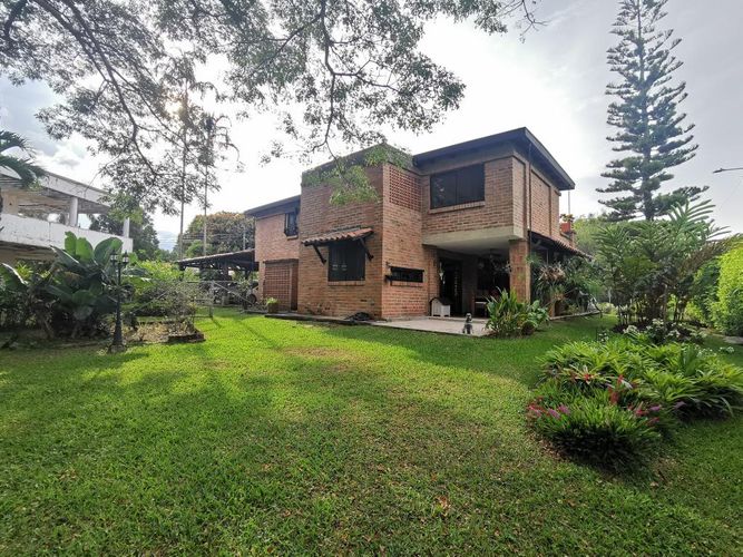 Casa de 4 alcobas en venta en Pance, Cali, 364 m² · foto 2 de 24