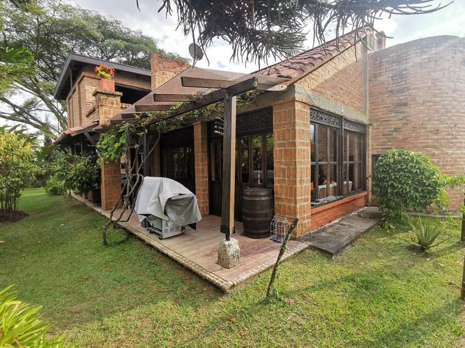Casa de 4 alcobas en venta en Pance, Cali, 364 m² · foto 3 de 24