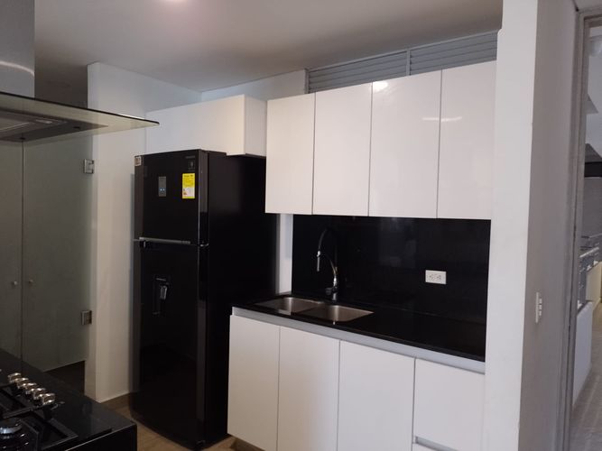 Apartamento de 2 alcobas en venta en Picaleña Y Mirolindo, Ibagué, 70 m² · foto 2 de 24