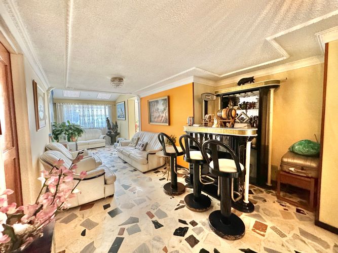 Casa en venta en La Floresta, Bogotá · foto 4 de 24