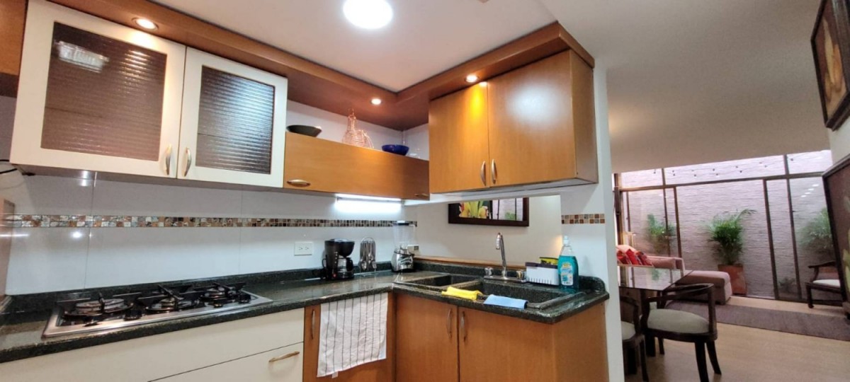Casa en venta en La Carolina, Bogotá · foto 8 de 22