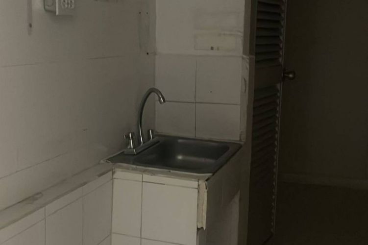 Local en arriendo en Conquistadores, Medellín, 73 m² · foto 3 de 6