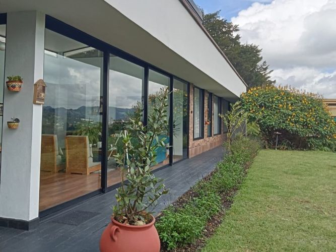 Casa de 3 alcobas en venta en El Tambo, La Ceja, 266 m² · foto 9 de 9