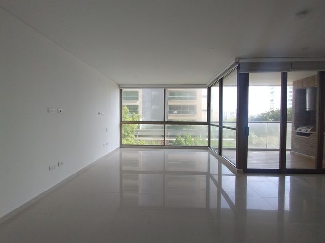 Apartamento de 3 alcobas en venta en Altos De Riomar, Barranquilla, 173 m² · foto 2 de 20