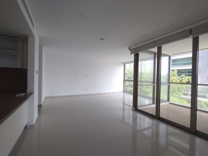 Apartamento de 3 alcobas en venta en Altos De Riomar, Barranquilla, 173 m² · foto 3 de 20