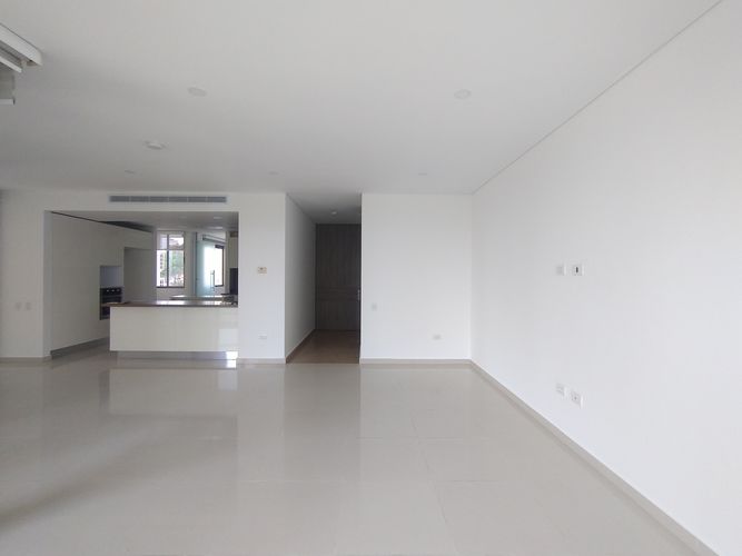 Apartamento de 3 alcobas en venta en Altos De Riomar, Barranquilla, 173 m² · foto 5 de 20