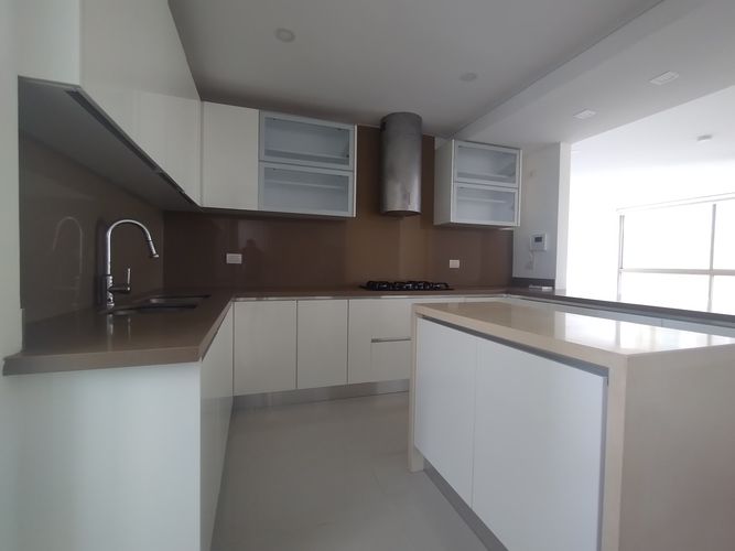 Apartamento de 3 alcobas en venta en Altos De Riomar, Barranquilla, 173 m² · foto 7 de 20