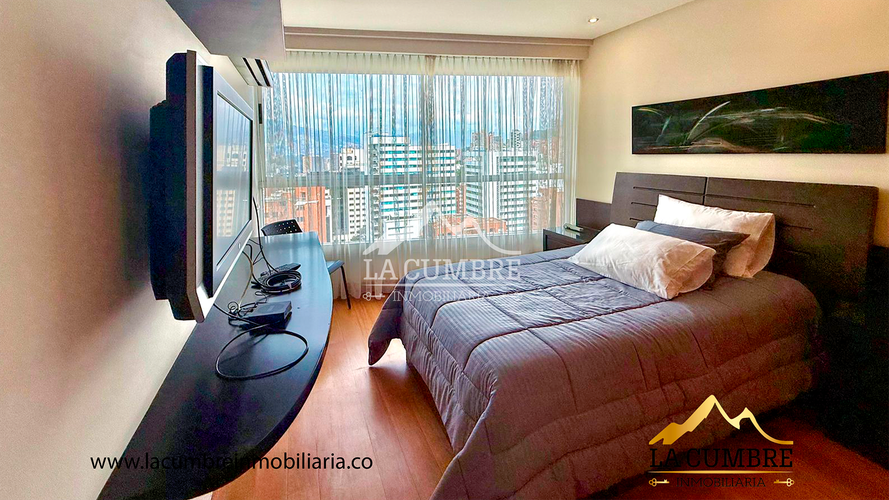 Apartamento de 2 alcobas en arriendo en El Poblado, Medellín, 134 m² · foto 3 de 10