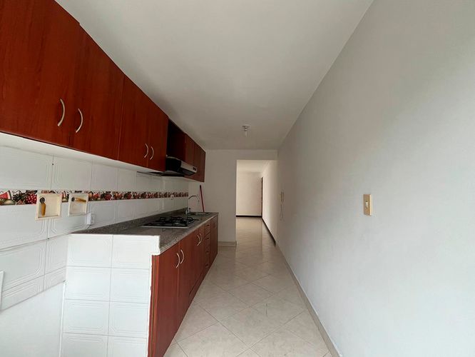 Apartamento de 3 alcobas en arriendo en El Poblado, Medellín, 92 m² · foto 5 de 16