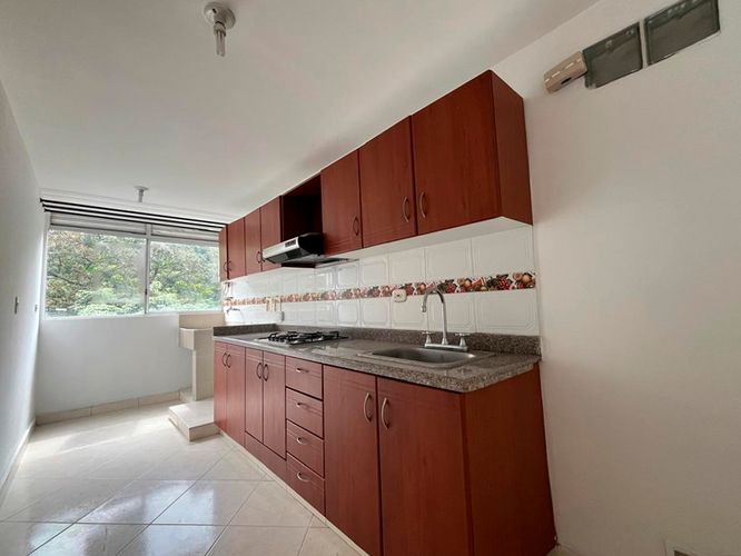 Apartamento de 3 alcobas en arriendo en El Poblado, Medellín, 92 m² · foto 6 de 16