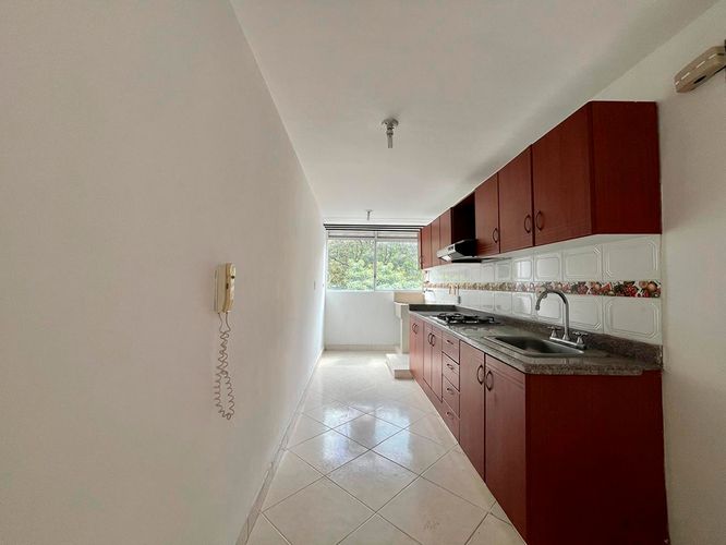 Apartamento de 3 alcobas en arriendo en El Poblado, Medellín, 92 m² · foto 7 de 16