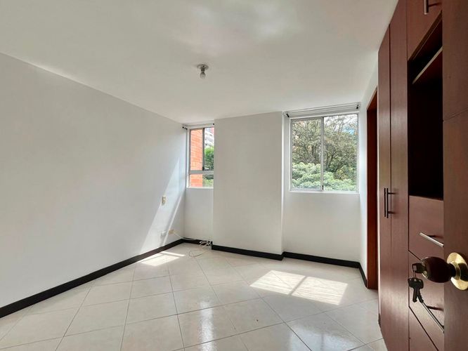 Apartamento de 3 alcobas en arriendo en El Poblado, Medellín, 92 m² · foto 9 de 16