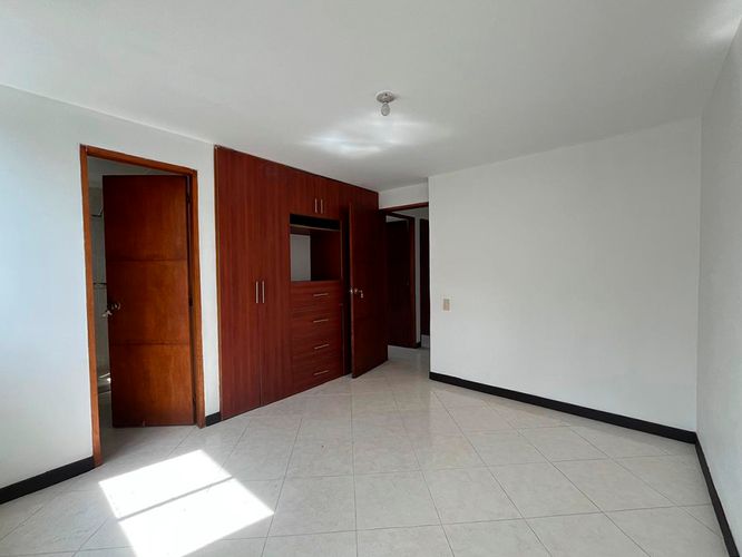Apartamento de 3 alcobas en arriendo en El Poblado, Medellín, 92 m² · foto 12 de 16