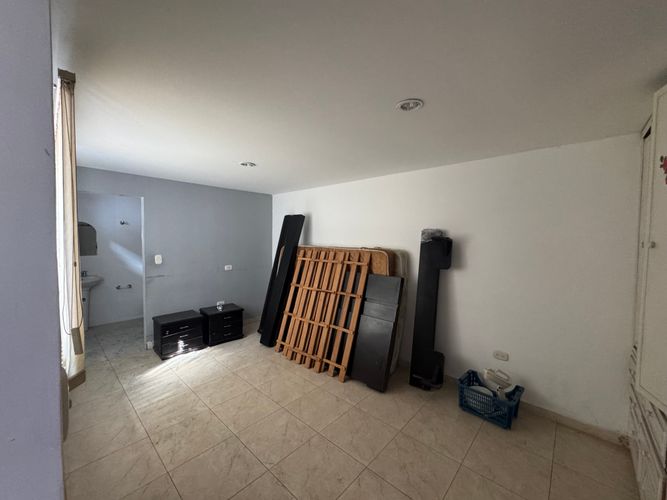 Casa de 5 alcobas en venta en Molinos Altos, Floridablanca · foto 10 de 23