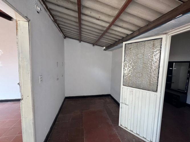 Casa de 5 alcobas en venta en Molinos Altos, Floridablanca · foto 12 de 23