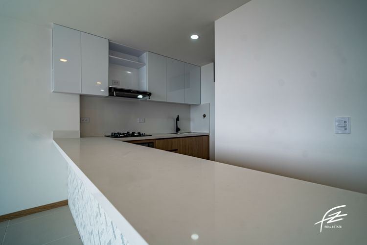 Apartamento de 3 alcobas en venta en Loma Del Escobero, Envigado, 87 m² · foto 5 de 24