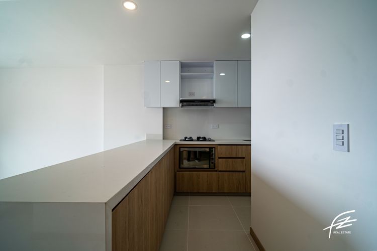 Apartamento de 3 alcobas en venta en Loma Del Escobero, Envigado, 87 m² · foto 13 de 24