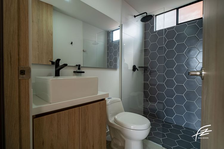 Apartamento de 3 alcobas en venta en Loma Del Escobero, Envigado, 87 m² · foto 15 de 24