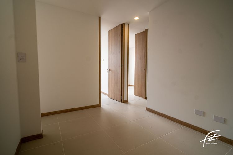 Apartamento de 3 alcobas en venta en Loma Del Escobero, Envigado, 87 m² · foto 17 de 24