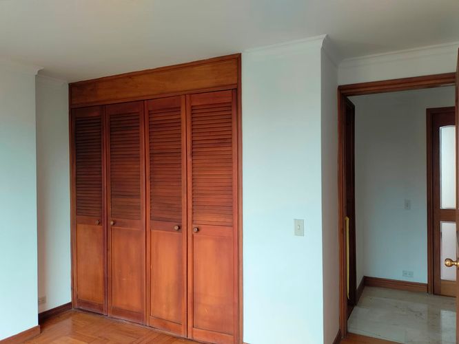 Apartamento de 2 alcobas en venta en El Poblado, Medellín, 130 m² · foto 9 de 19