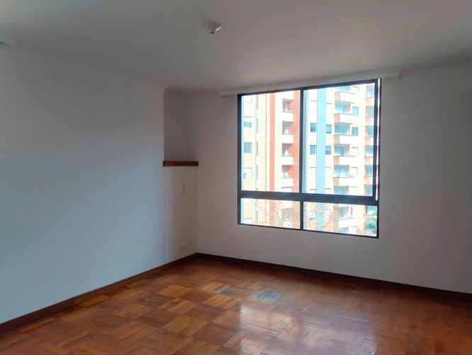 Apartamento de 2 alcobas en venta en El Poblado, Medellín, 130 m² · foto 10 de 19
