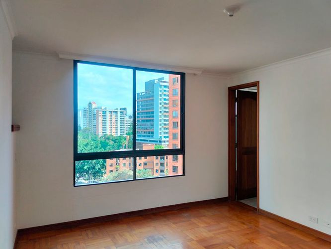 Apartamento de 2 alcobas en venta en El Poblado, Medellín, 130 m² · foto 13 de 19