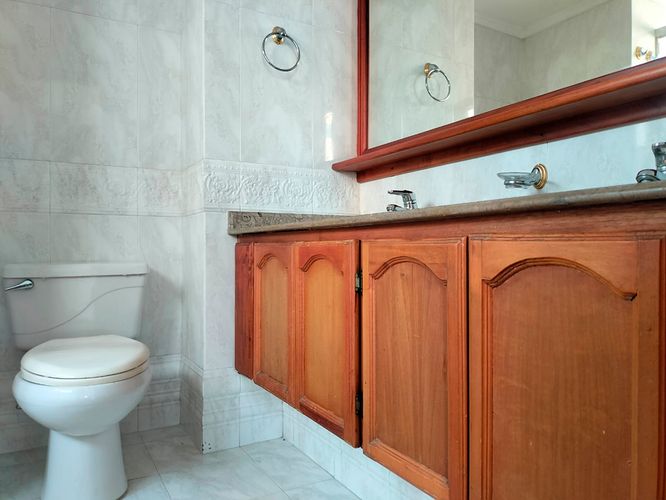 Apartamento de 2 alcobas en venta en El Poblado, Medellín, 130 m² · foto 18 de 19