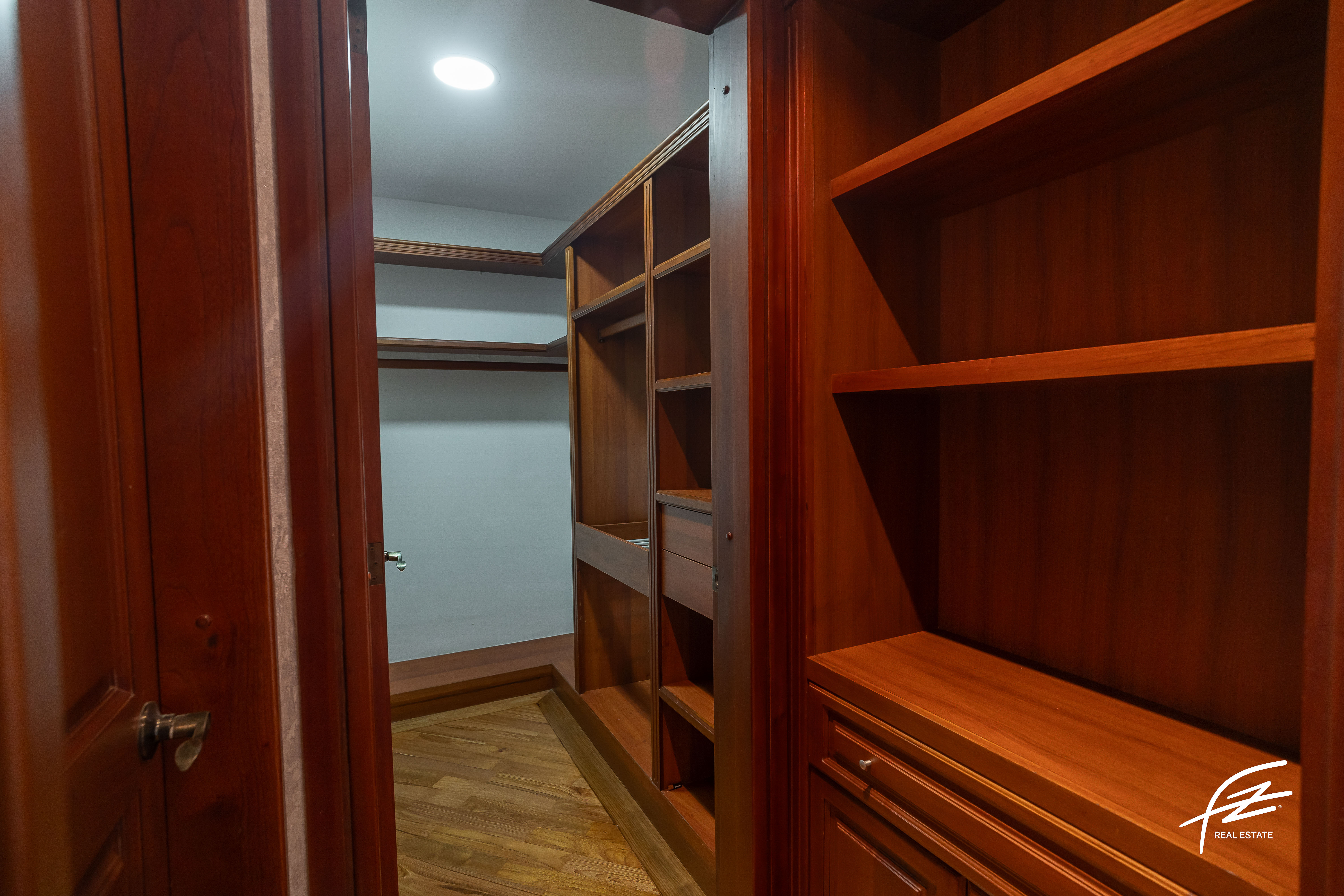 Apartamento en venta en El Poblado, Medellín · foto 14 de 24