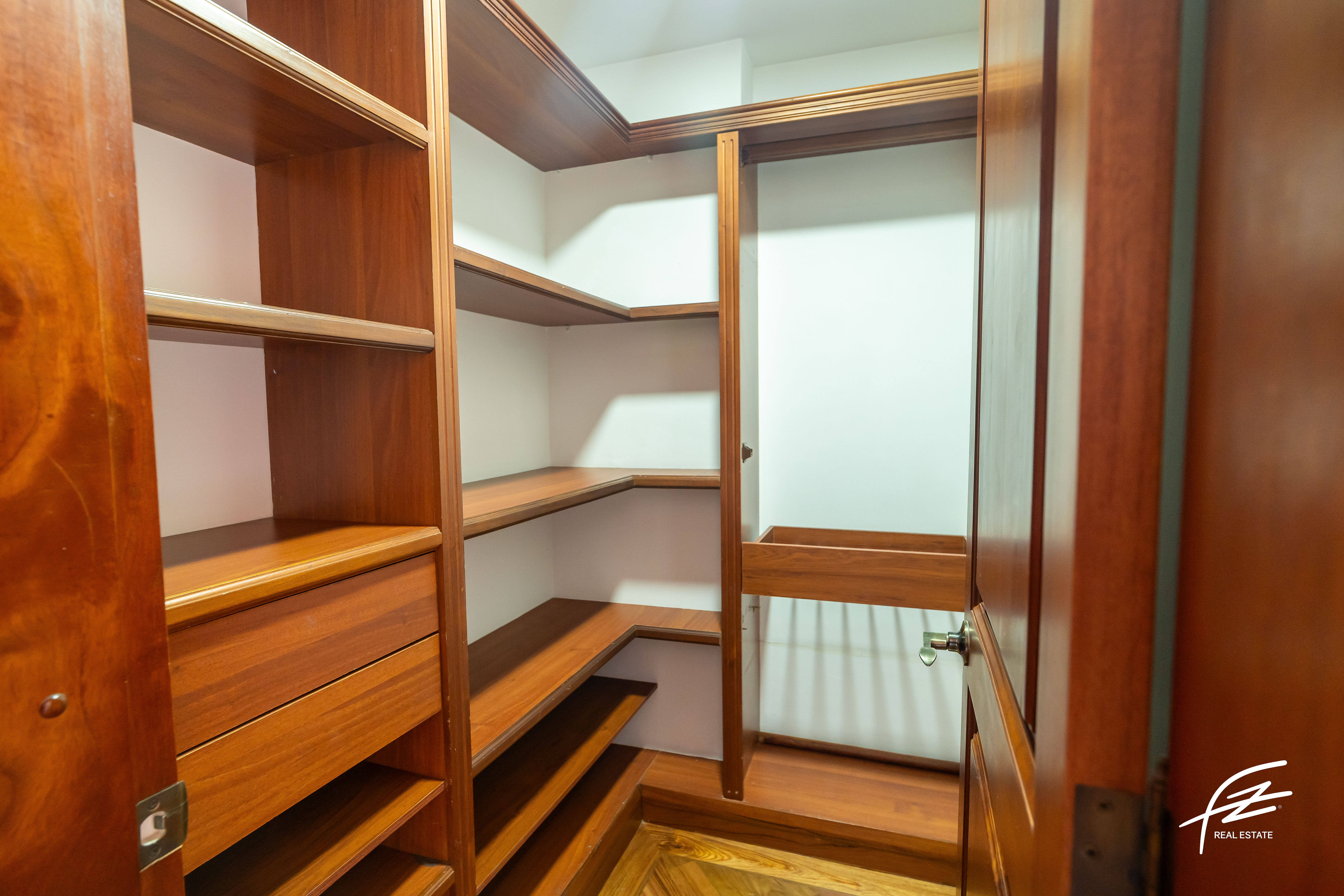 Apartamento en venta en El Poblado, Medellín · foto 22 de 24