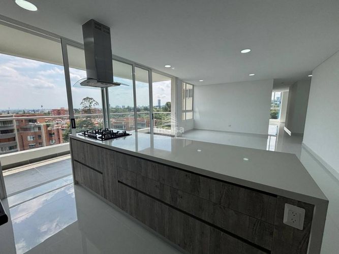 Apartamento de 3 alcobas en venta en Pance, Cali, 149 m² · foto 2 de 14